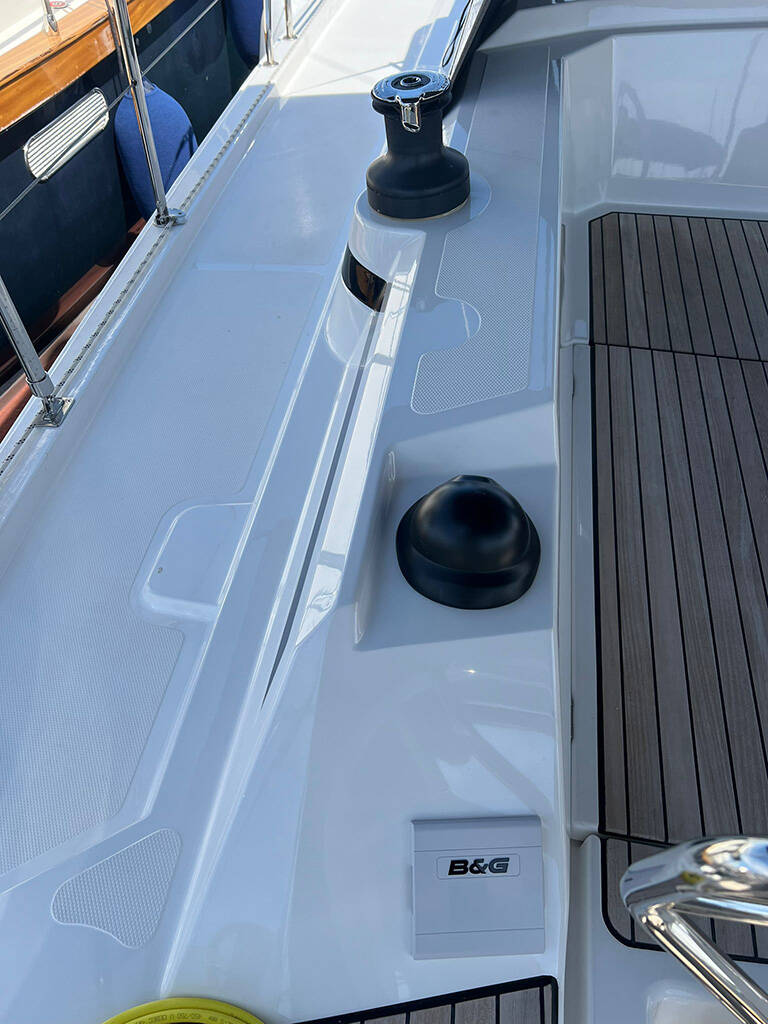 Sailing yacht Bavaria C38 Ohana