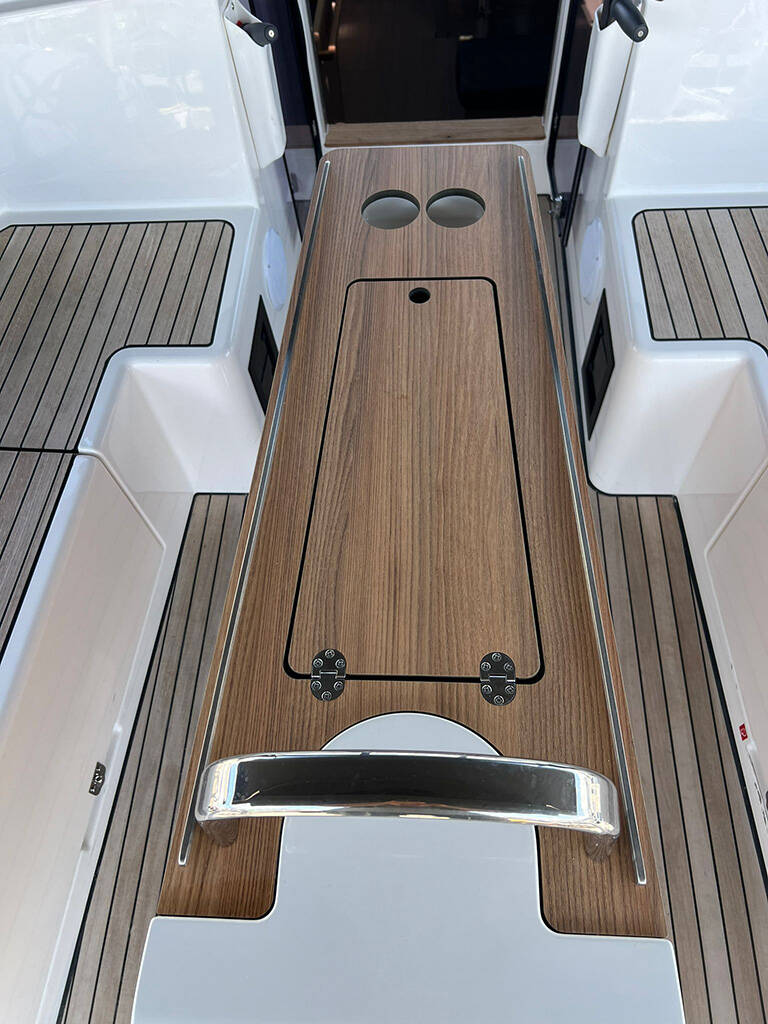 Sailing yacht Bavaria C38 Ohana