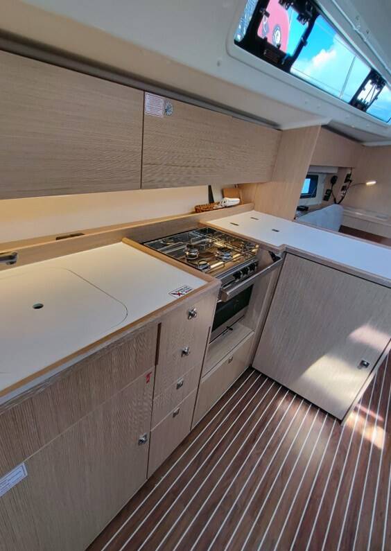 Sailing yacht Bavaria C42 Gala