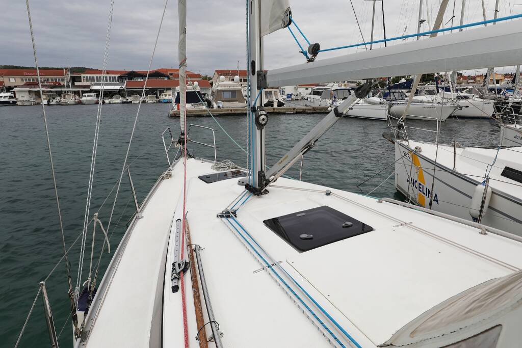 Sailing yacht Bavaria Cruiser 33 Homeoffice