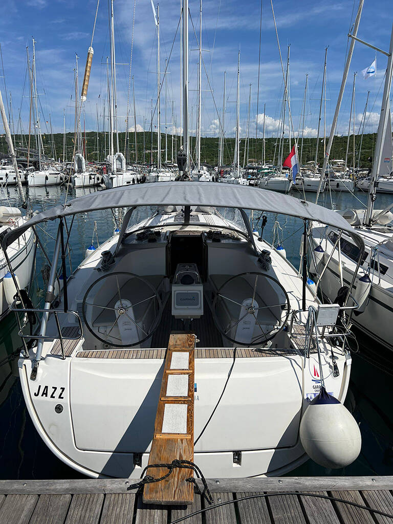 Sailing yacht Bavaria Cruiser 41 Jazz