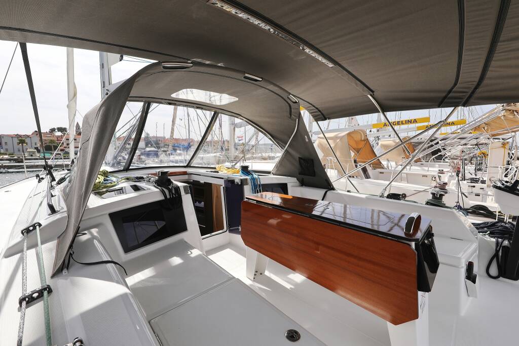 Sailing yacht Dufour 41 Poppy