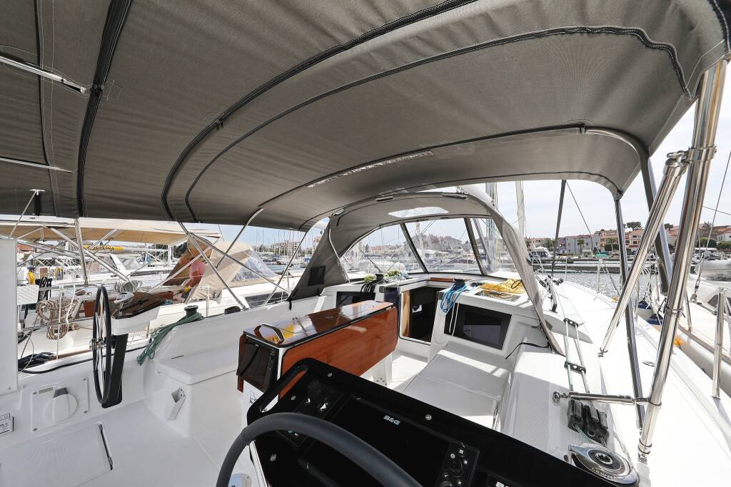 Sailing yacht Dufour 41 Poppy