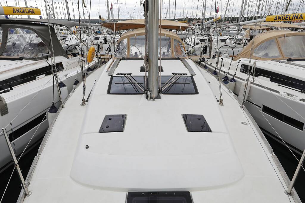 Sailing yacht Dufour 412 GL Phonix II