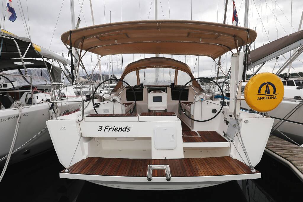 Sailing yacht Dufour 412 GL 3 Friends
