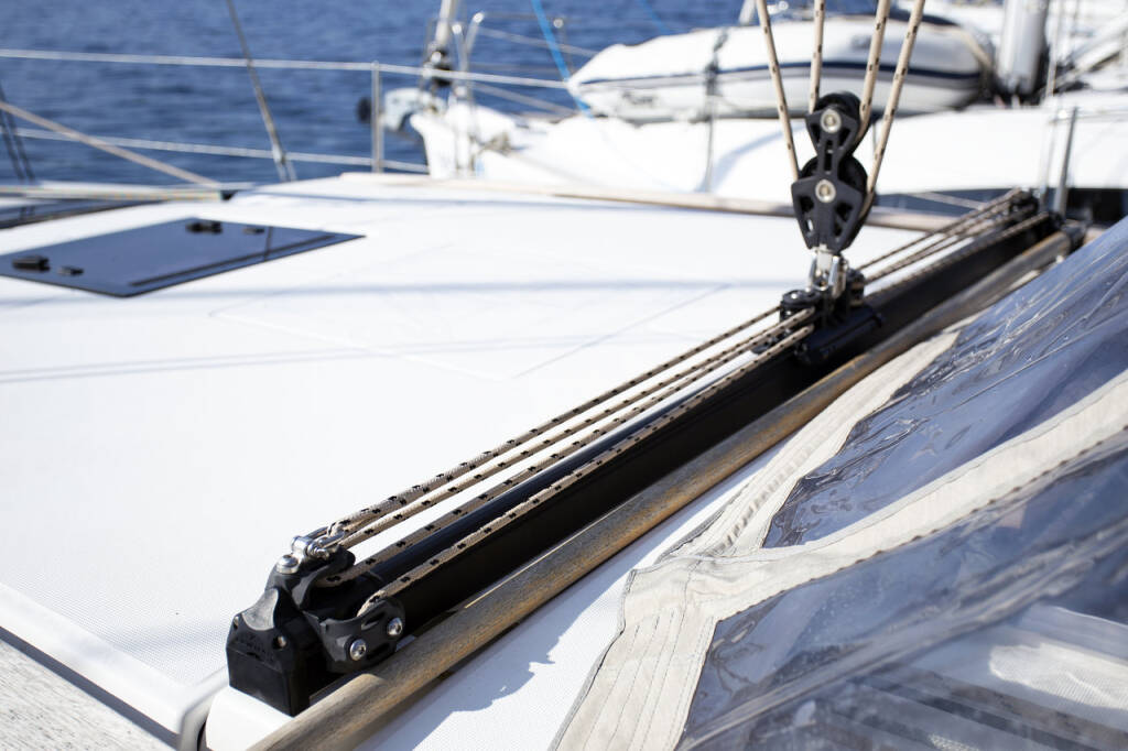 Sailing yacht Dufour 412 GL Skyra