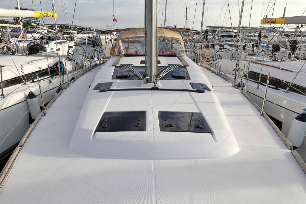 Sailing yacht Dufour 460 GL 4 You
