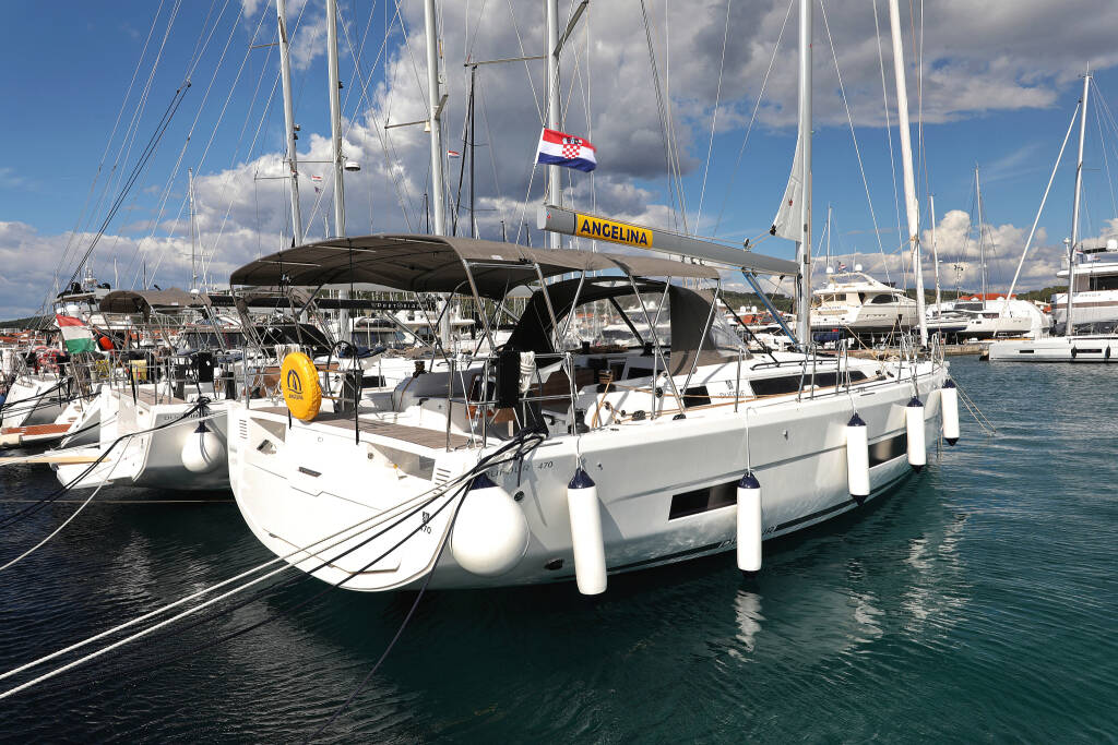 Sailing yacht Dufour 470 Blue moon