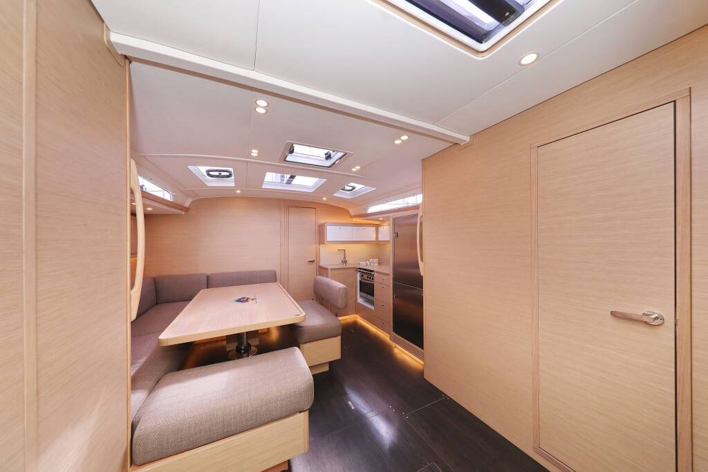 Sailing yacht Dufour 470 Blue moon