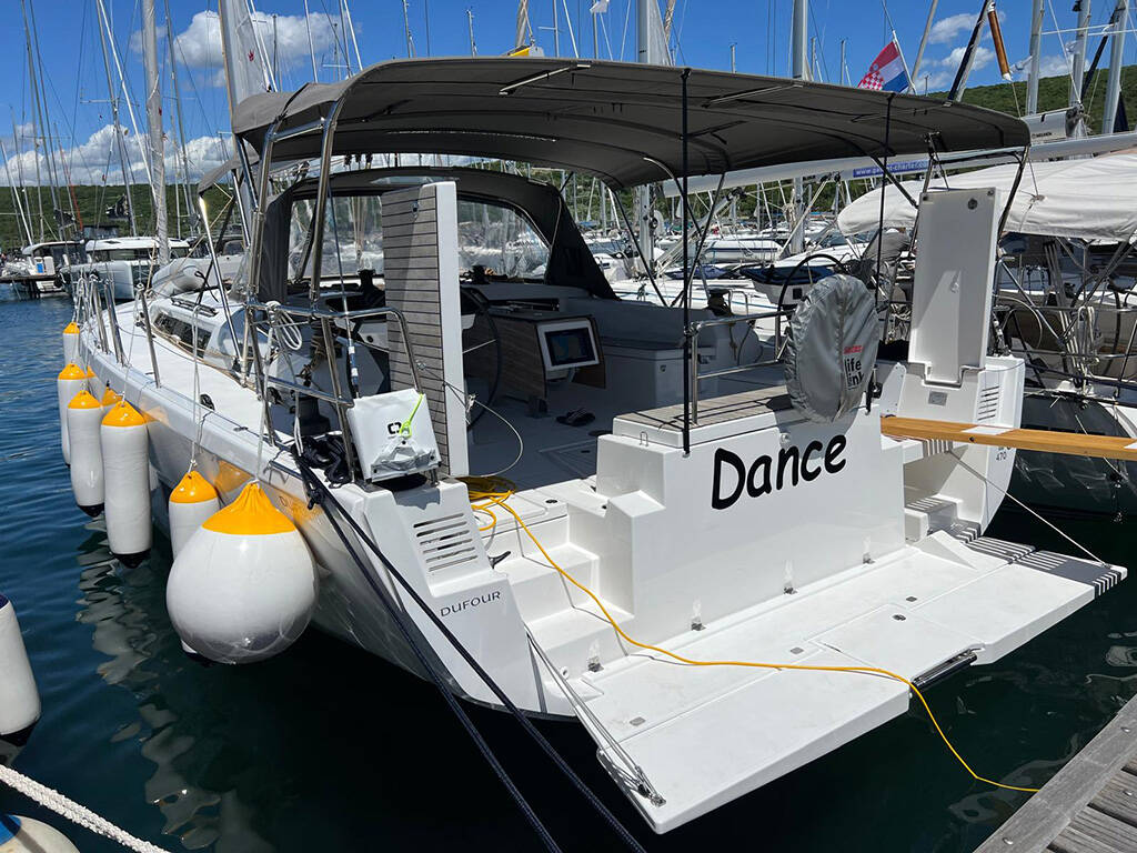 Sailing yacht Dufour 470 Dance