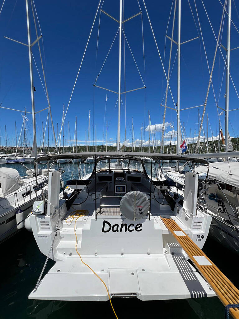 Sailing yacht Dufour 470 Dance