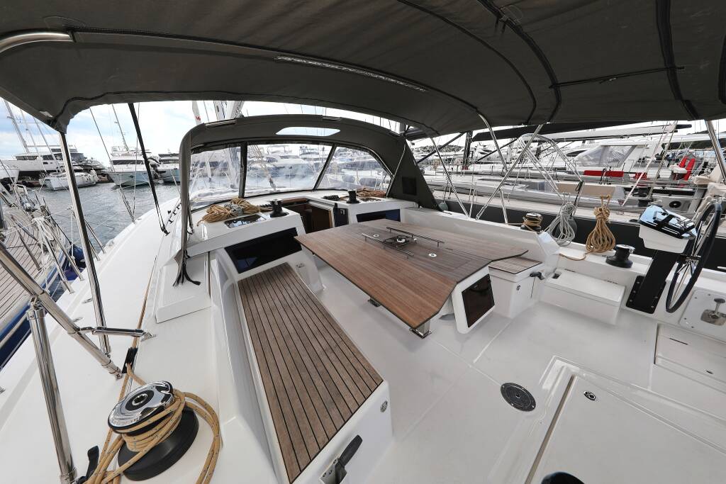 Segelyachten Dufour 470 Tango