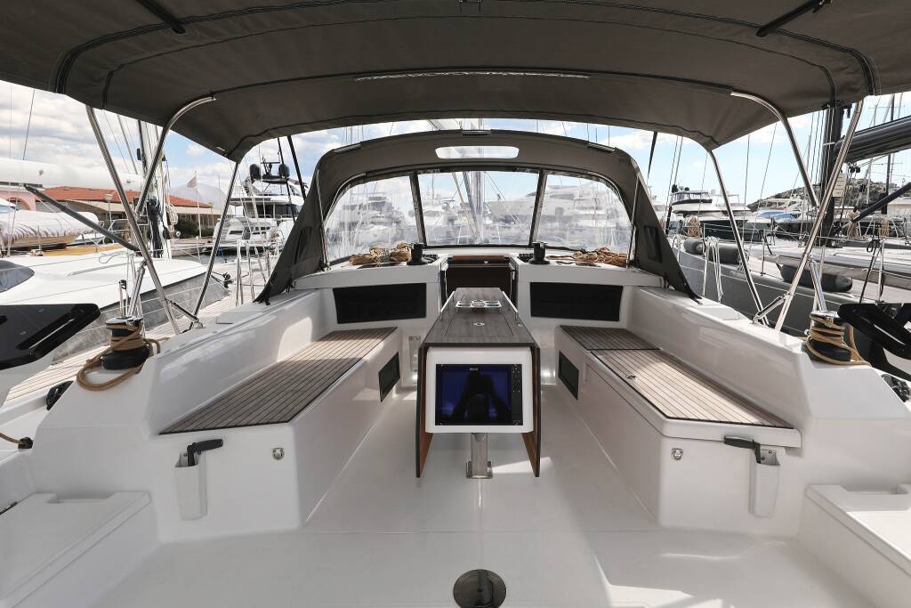 Segelyachten Dufour 470 Tango