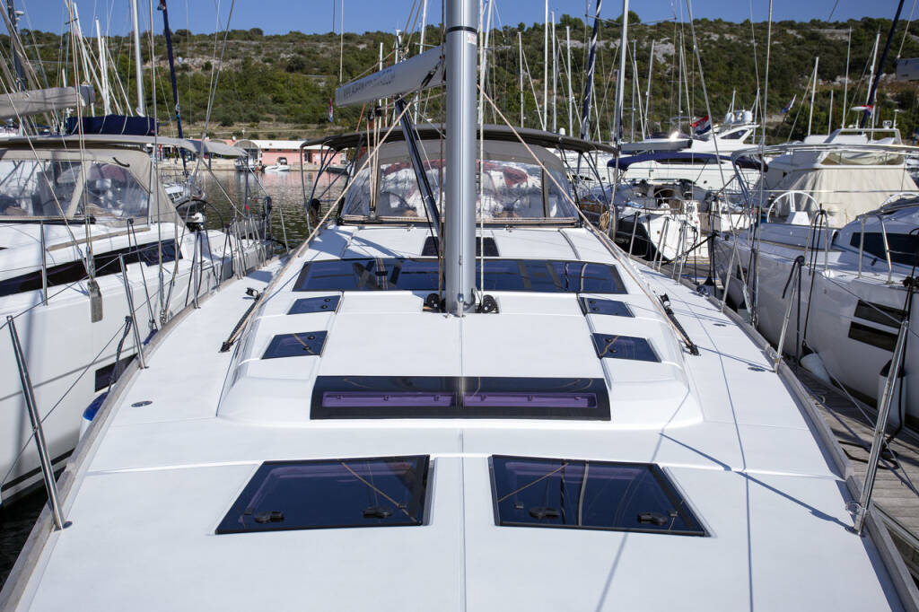 Sailing yacht Dufour 520 GL Lateja