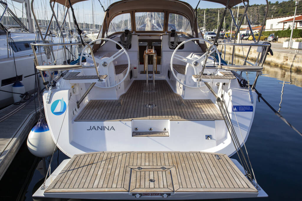 Sailing yacht Elan Impression 40 Janina