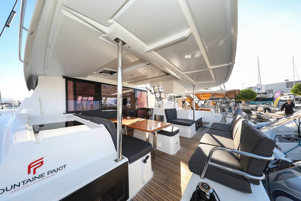 Catamaran Fountaine Pajot Astrea 42 Quatuor Macho