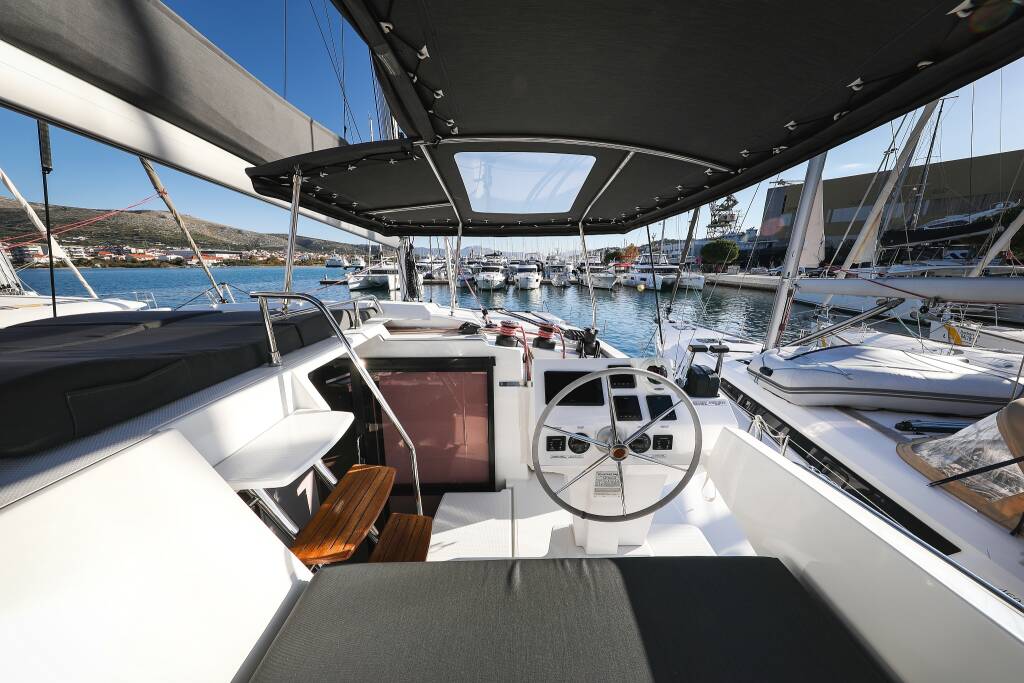 Catamaran Fountaine Pajot Astrea 42 Quatuor Macho