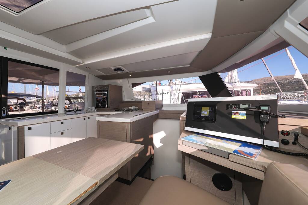 Katamaran Fountaine Pajot Astrea 42 Quatuor Macho