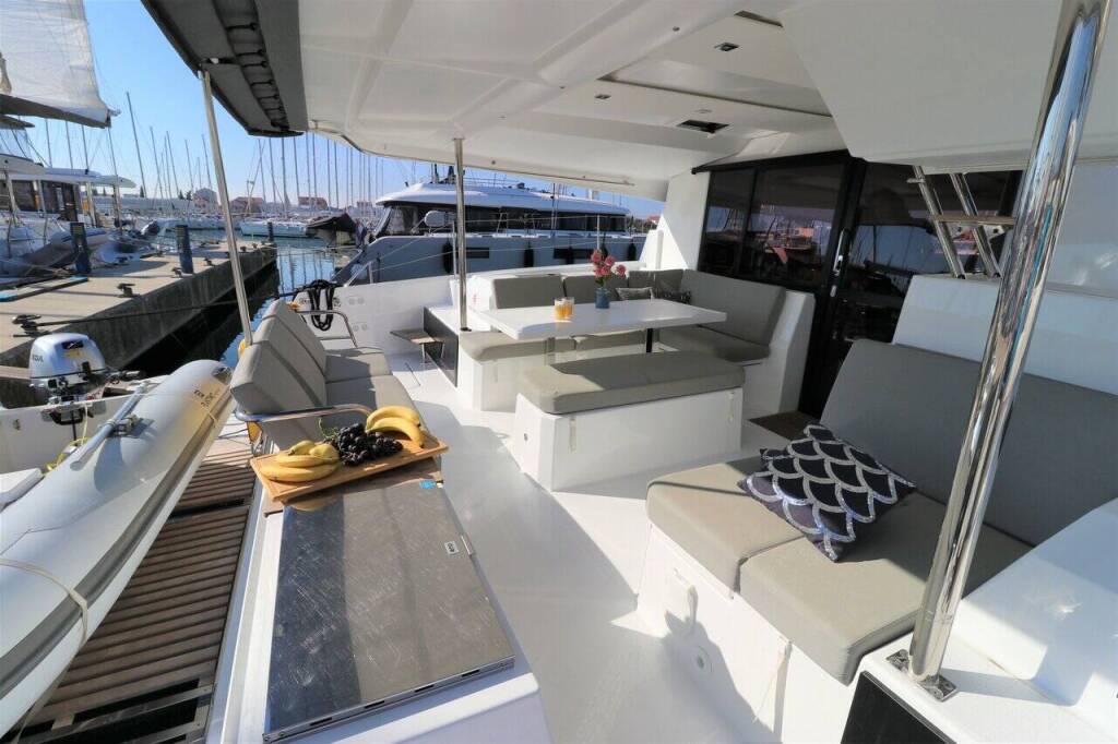 Catamaran Fountaine Pajot Astrea 42 Mouse