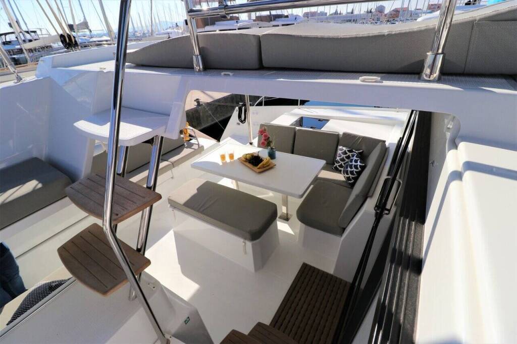 Catamaran Fountaine Pajot Astrea 42 Mouse