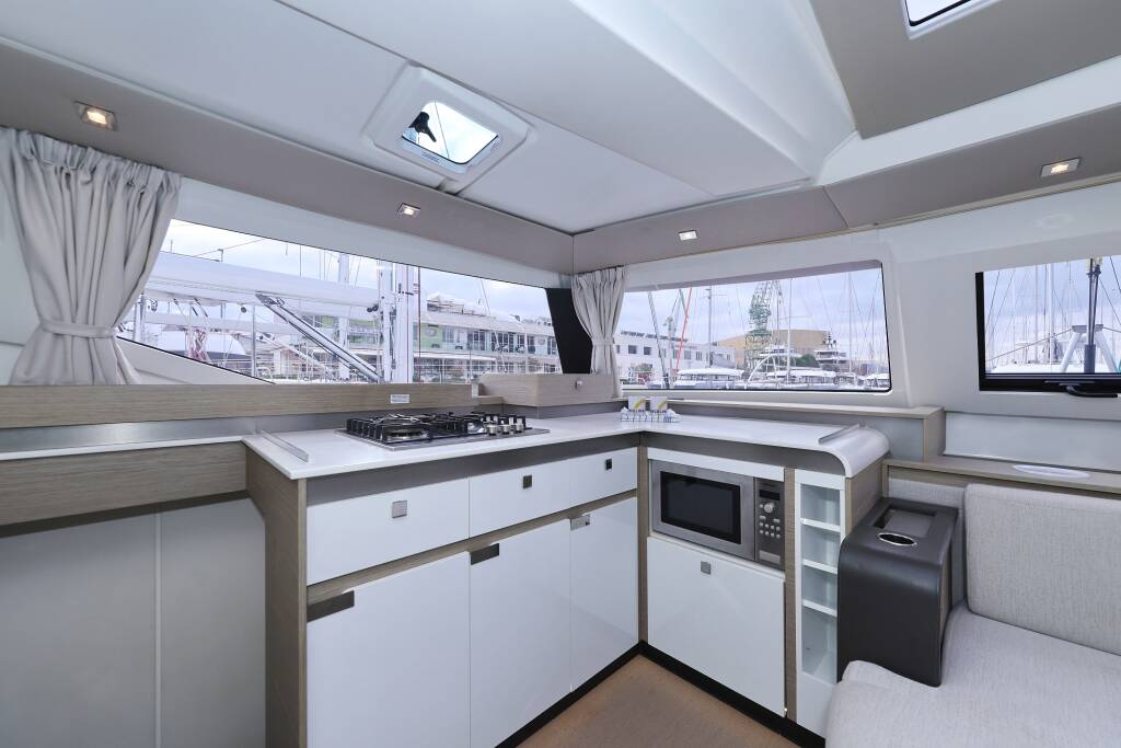 Katamaran Fountaine Pajot Elba 45 Sun Office