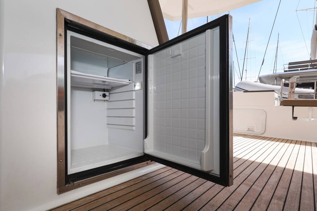 Catamaran Fountaine Pajot Saona 47 Quintet Tamara V