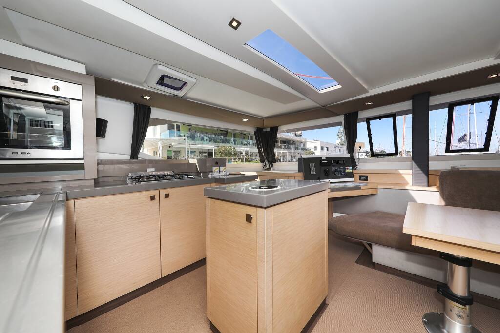 Katamaran Fountaine Pajot Saona 47 Quintet Nina V