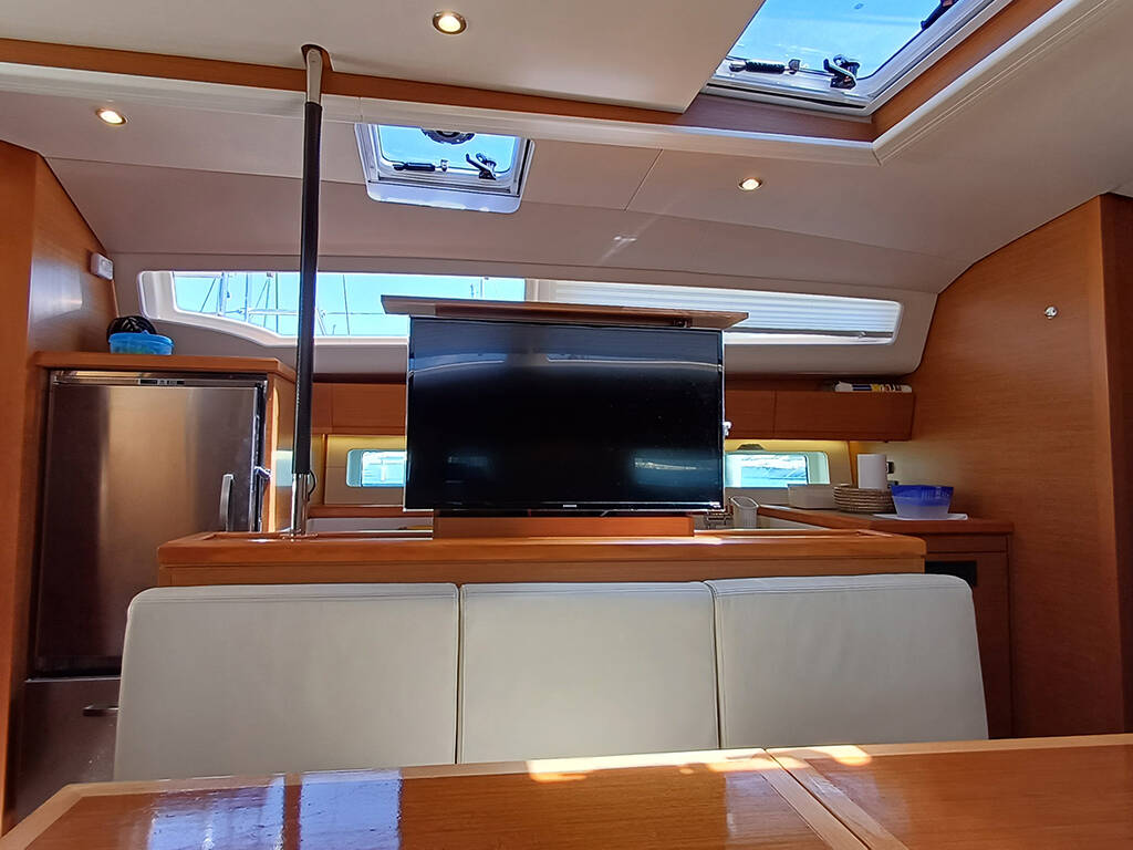 Sailing yacht Jeanneau 54 