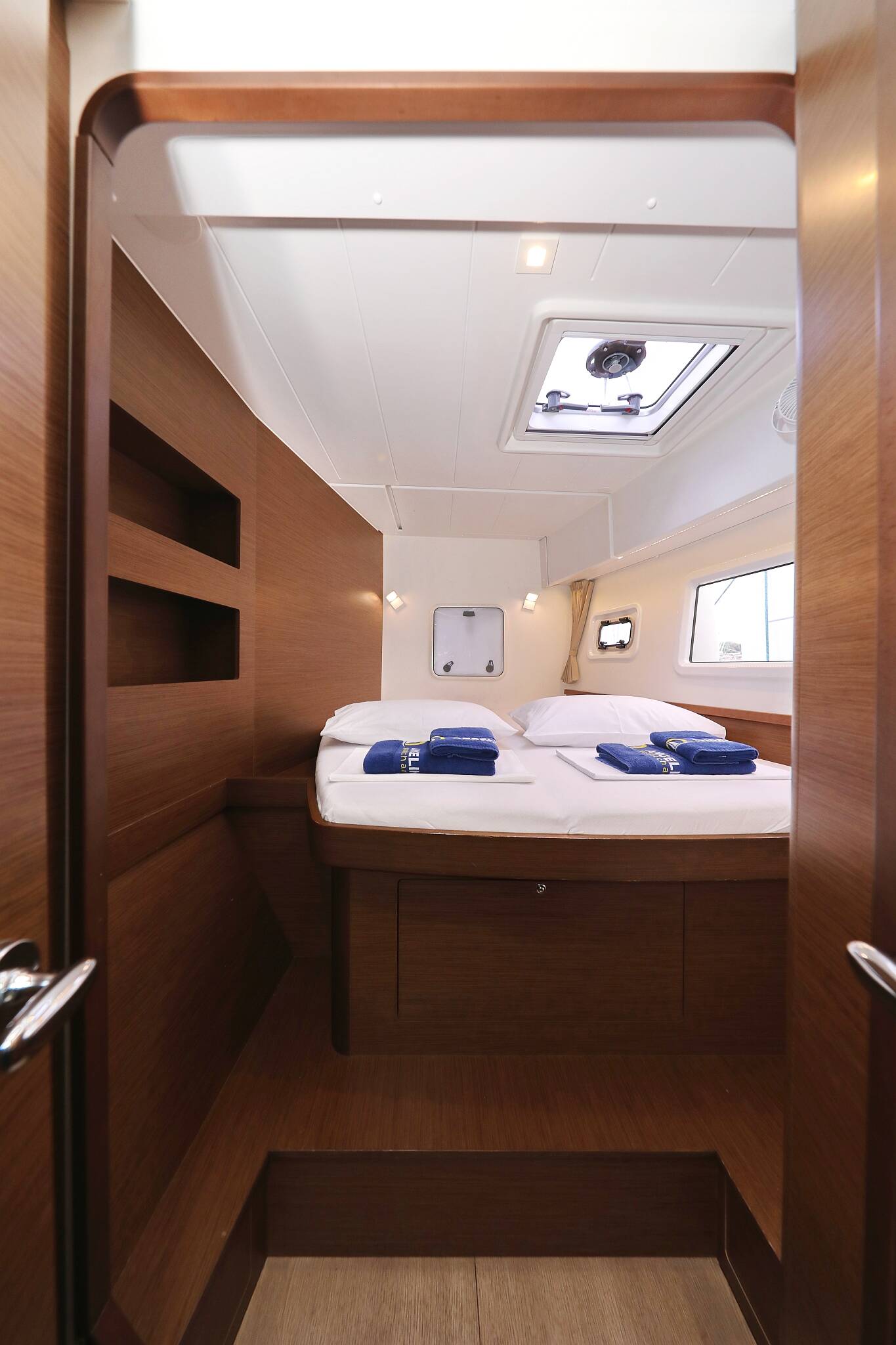 Catamaran Lagoon 42 Sapphire