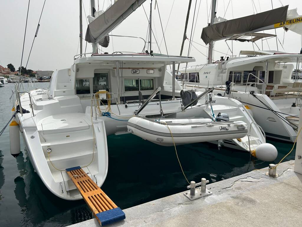 Catamaran Lagoon 440 Manatee