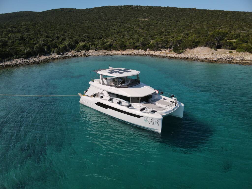 Power catamaran Leopard 53 - OW Good Vibes