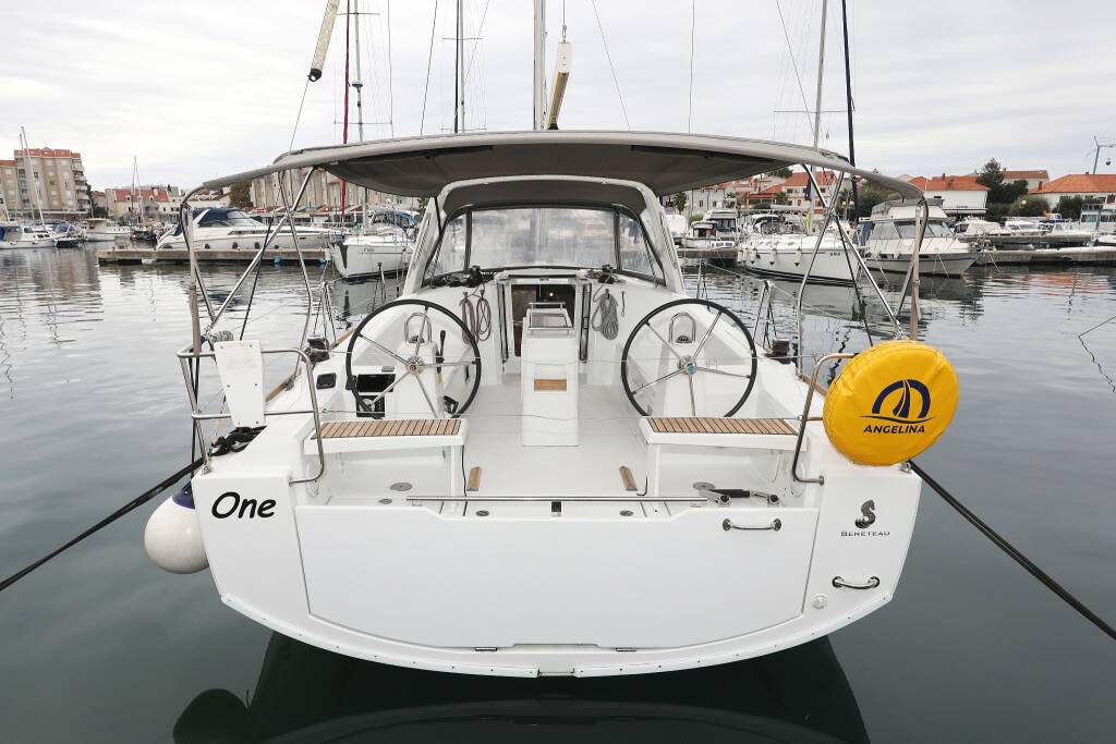 Segelyachten Oceanis 38 One