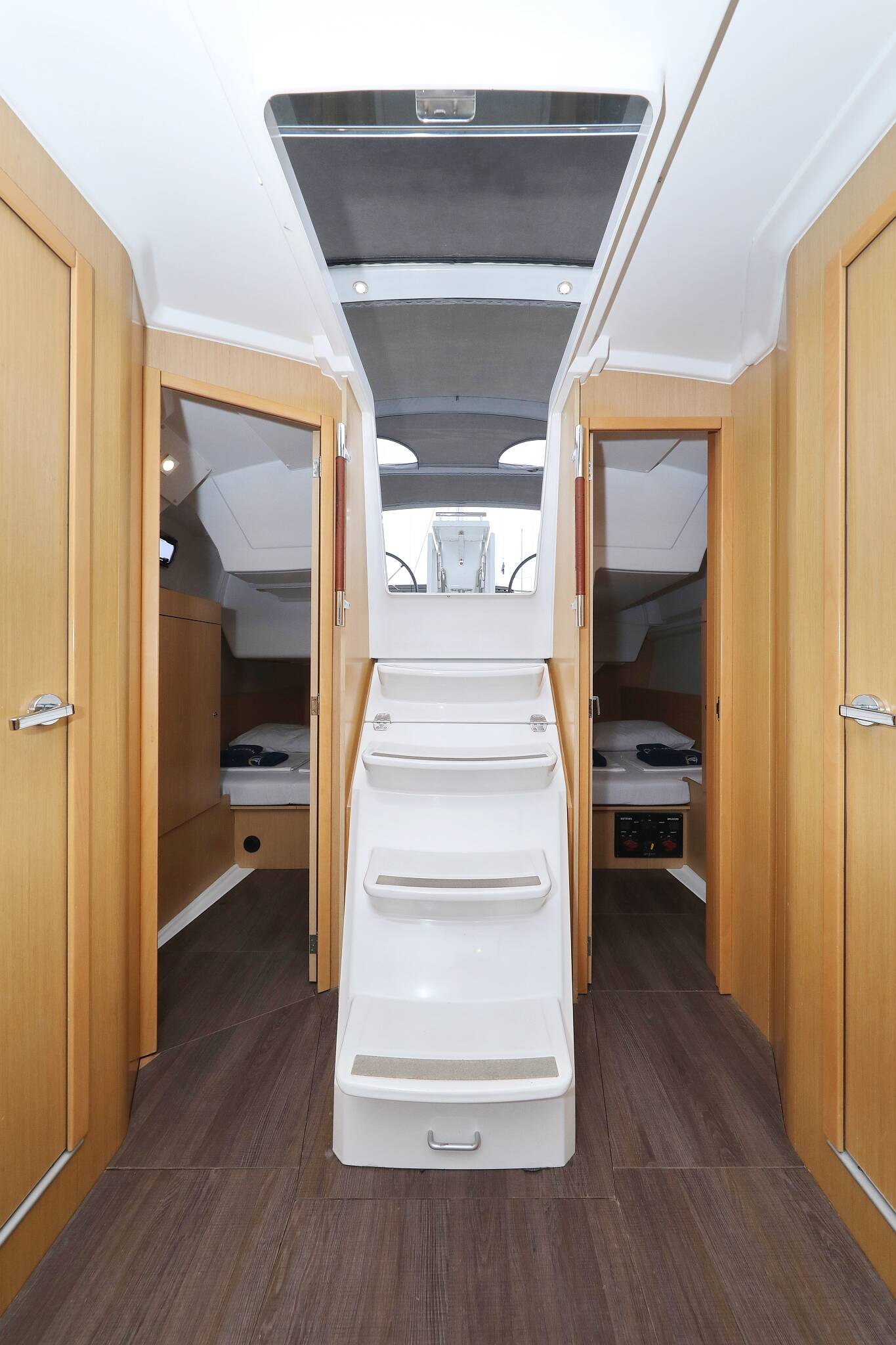 Segelyachten Oceanis 38 One