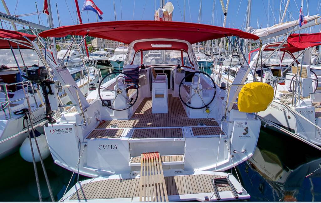 Sailing yacht Oceanis 38.1 Cvita