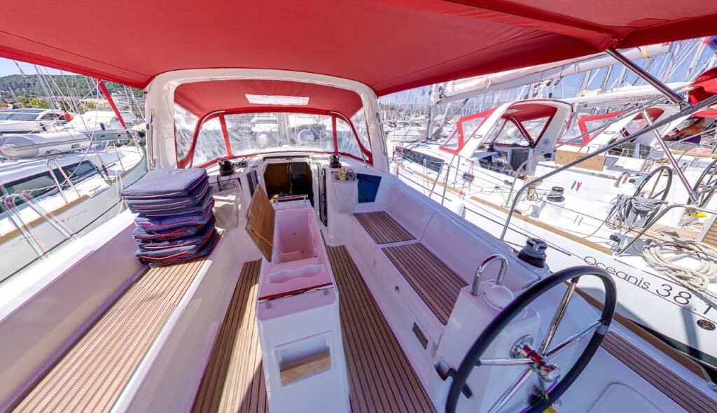 Sailing yacht Oceanis 38.1 Cvita