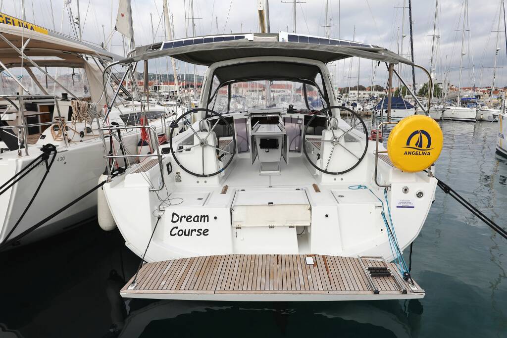 Sailing yacht Oceanis 41.1 Dream Course