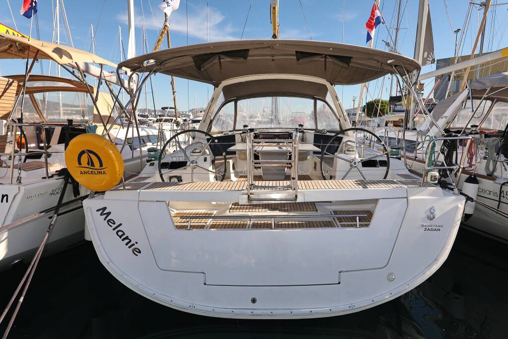 Sailing yacht Oceanis 45 Melanie