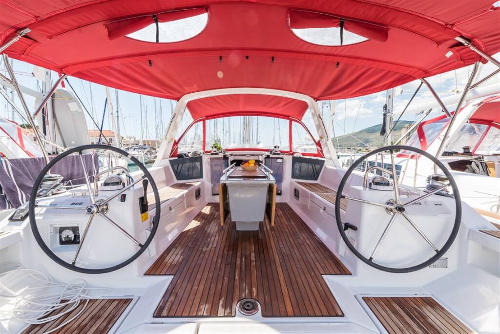 Sailing yacht Oceanis 45 Mobula One