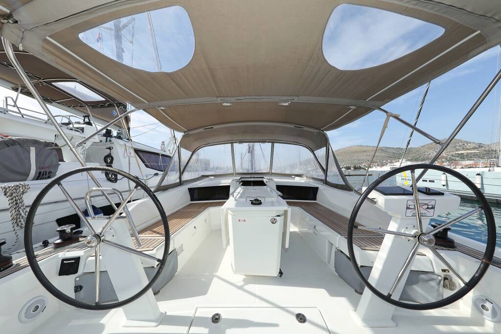 Segelyachten Oceanis 46.1 Air 2