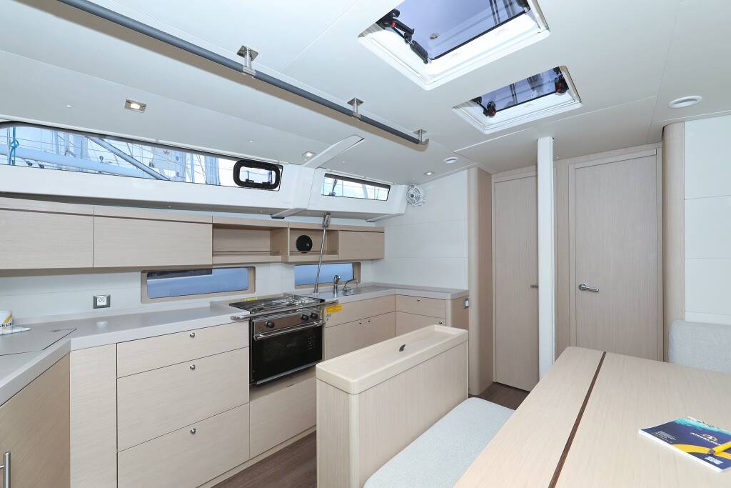 Sailing yacht Oceanis 46.1 