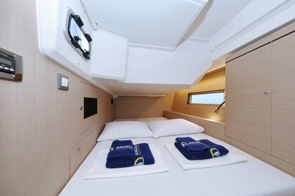 Sailing yacht Oceanis 46.1 