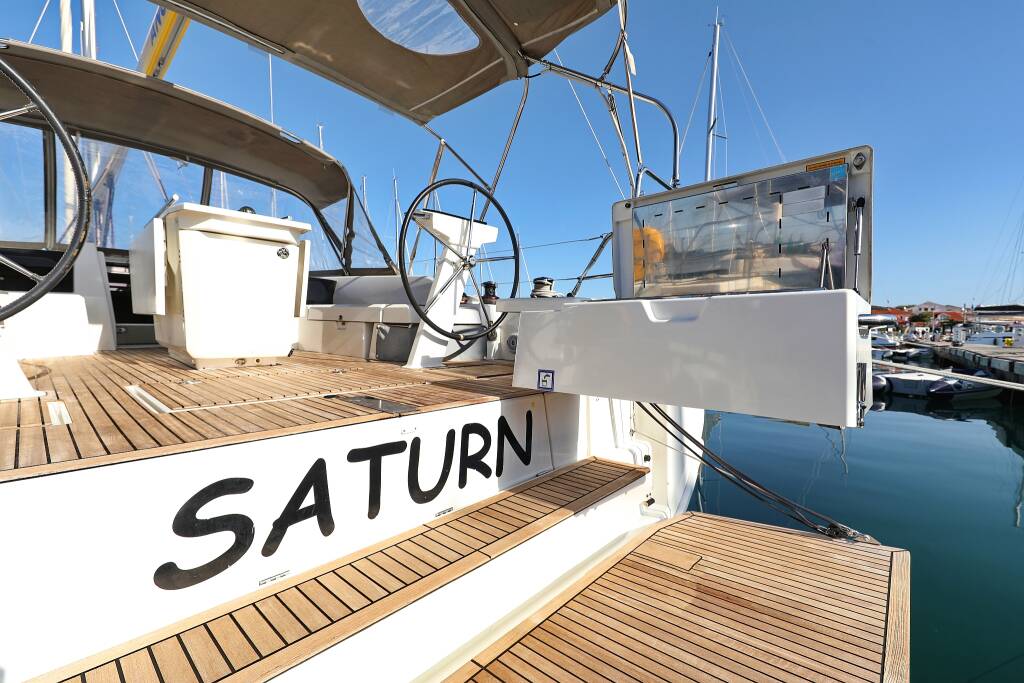 Sailing yacht Oceanis 46.1 Saturn