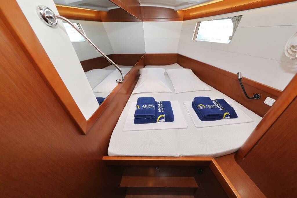 Sailing yacht Oceanis 48 Alpha