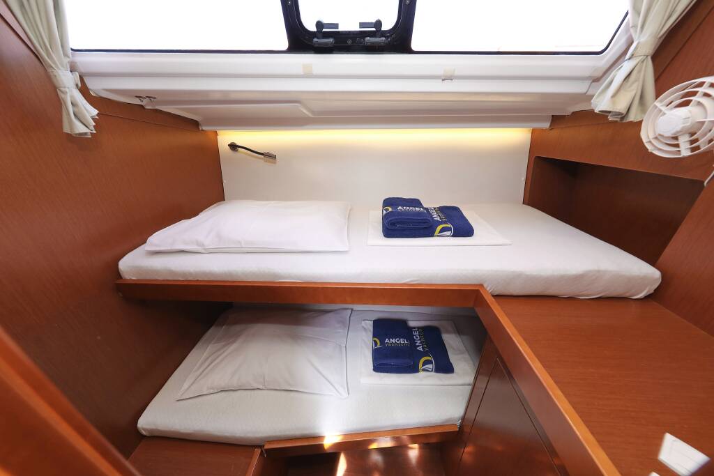 Sailing yacht Oceanis 48 Alpha