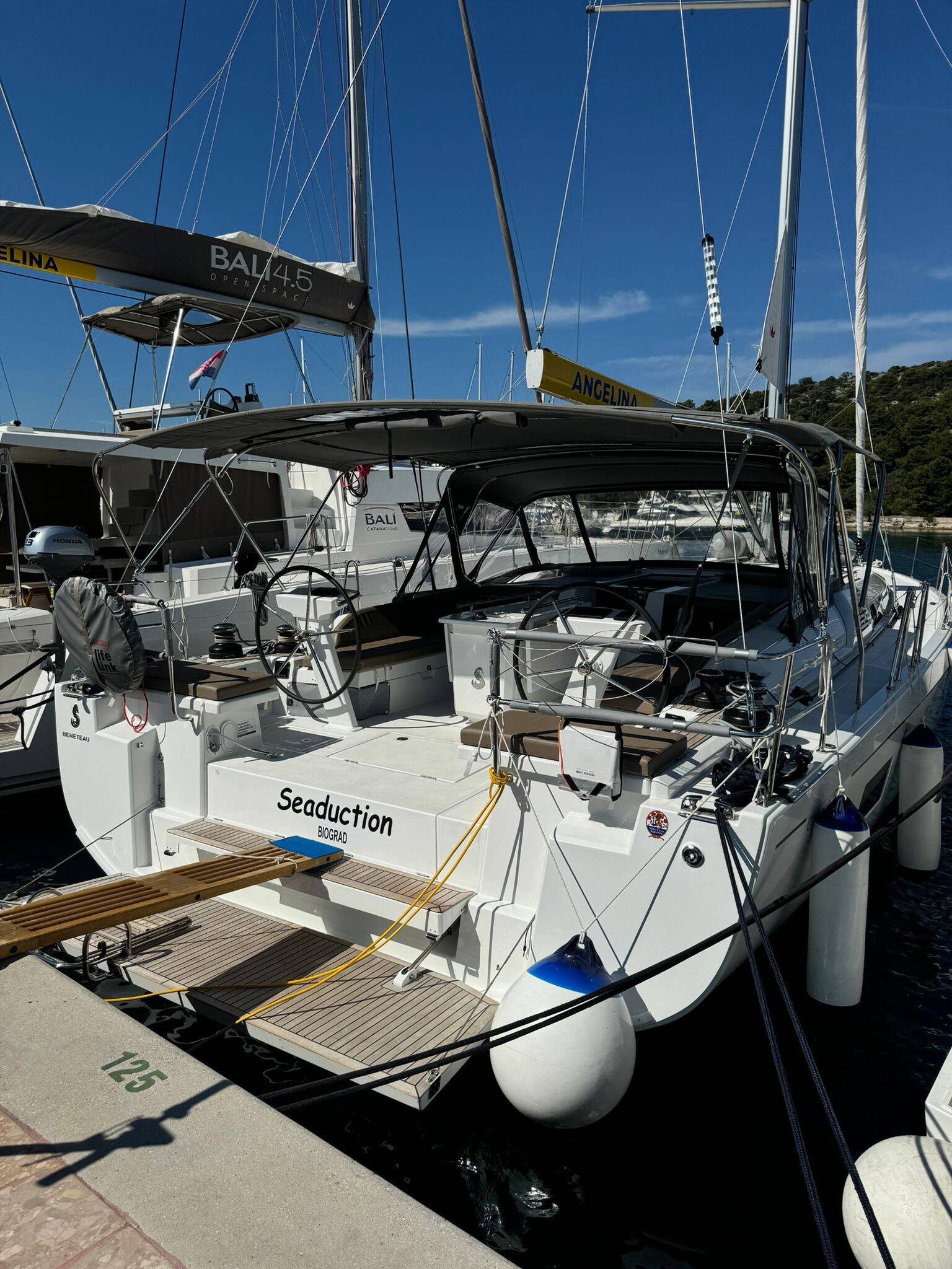 Sailing yacht Oceanis 51.1 Seaduction