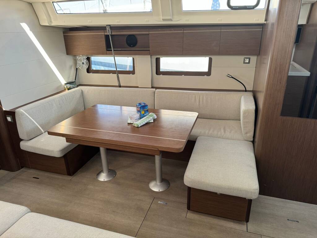 Sailing yacht Oceanis 51.1 Seaduction